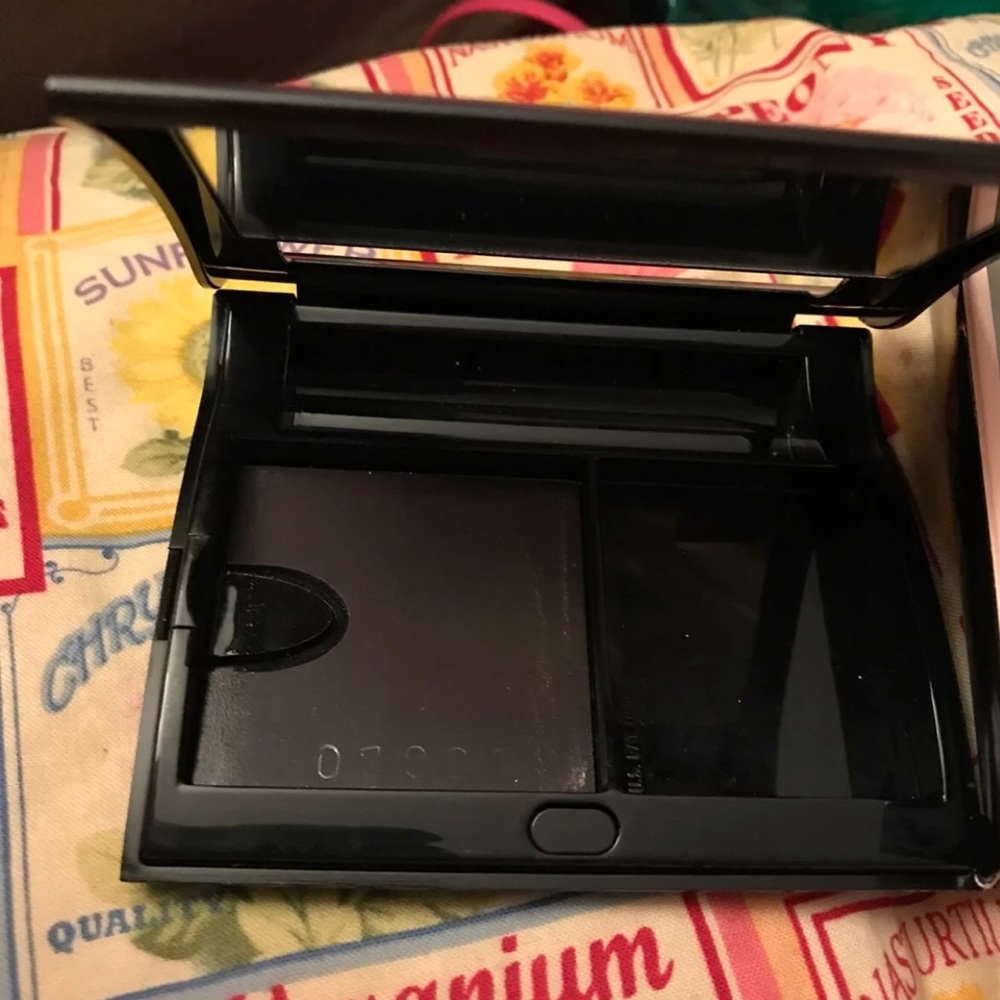 Mary Kay Large Compact- Large (empty)